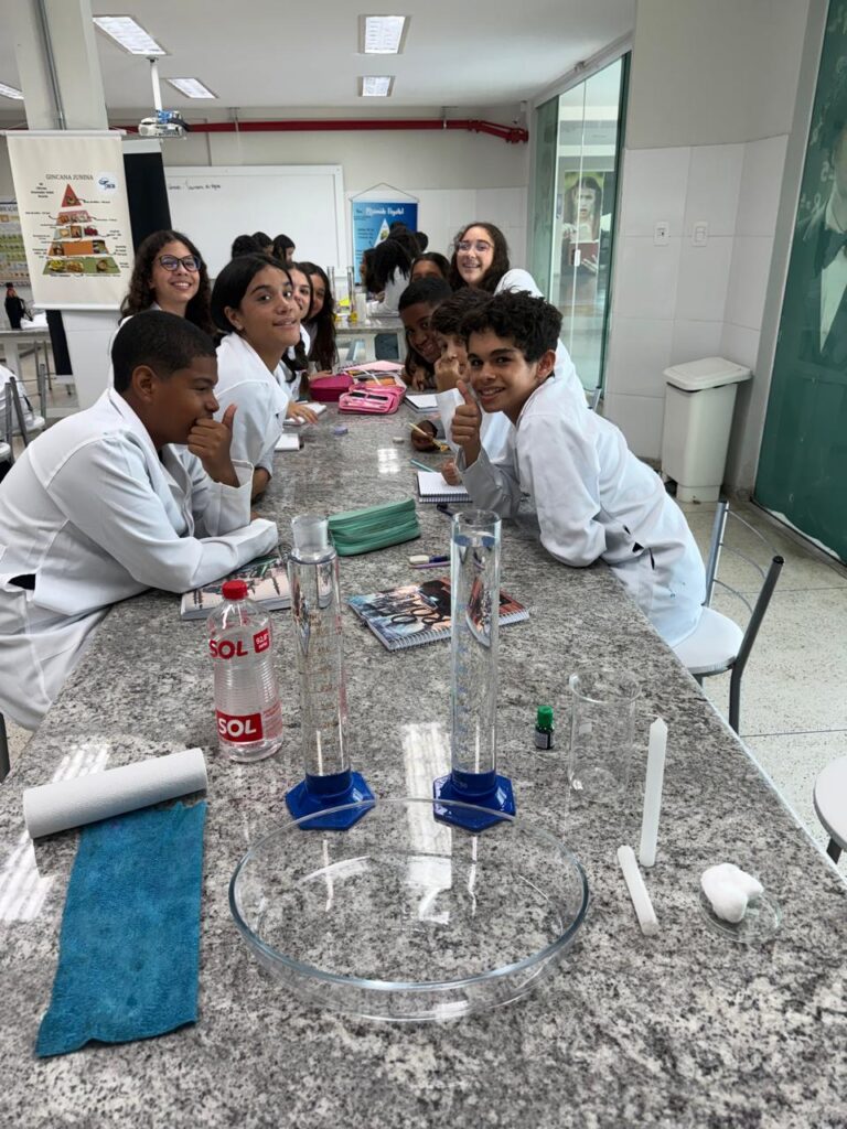 Aula Experimental “Tsunami da Água” – 8 Ano