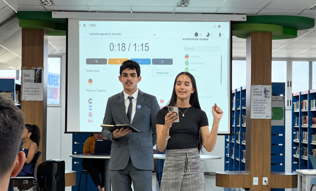 Estudantes do Colégio ASAS vivenciam diplomacia na prática durante simulação da ONU em Salvador